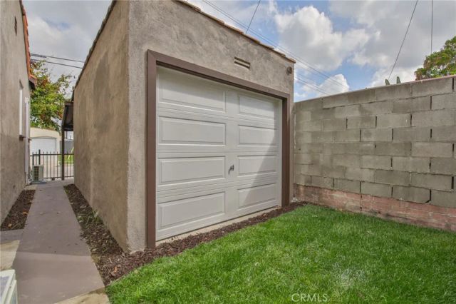 2512 W 60th Street, Los Angeles, CA 90043