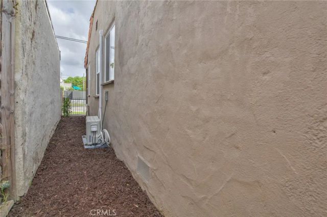 2512 W 60th Street, Los Angeles, CA 90043