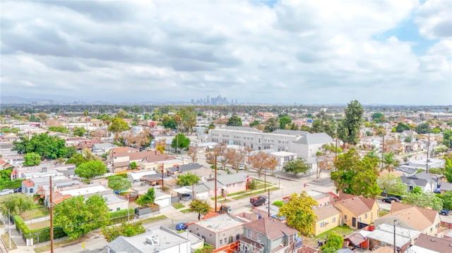 2512 W 60th Street, Los Angeles, CA 90043