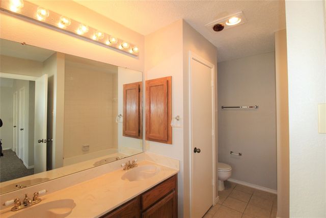 2309 LAKESHORE Lane, Rowlett, TX 75088