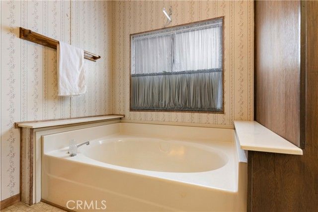 2776 Lakeshore, Lakeport, CA 95453