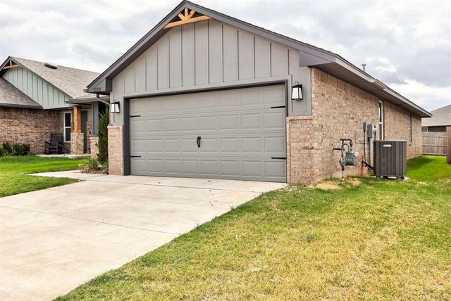 3008 NW 196th Place, Edmond, OK 73012
