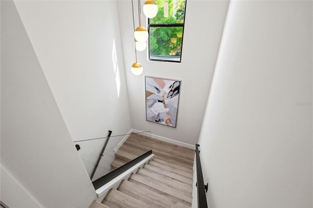 3104 W PINE STREET, Tampa, FL 33607