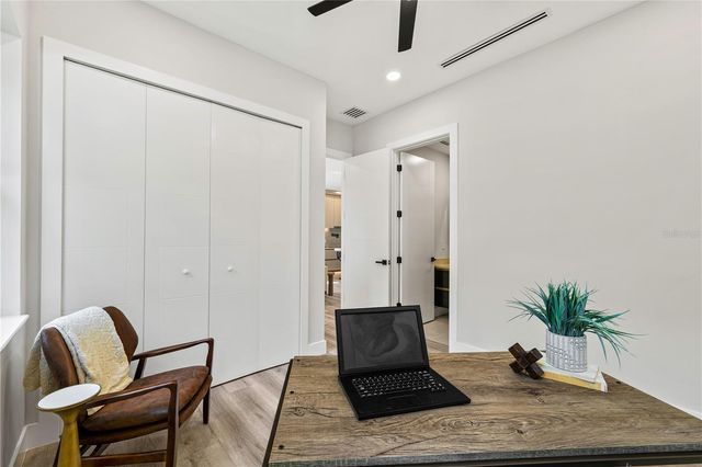 3104 W PINE STREET, Tampa, FL 33607