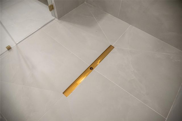 3104 W PINE STREET, Tampa, FL 33607