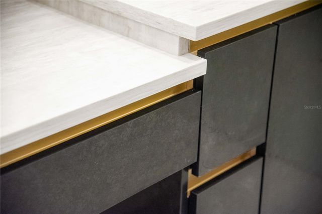 3104 W PINE STREET, Tampa, FL 33607