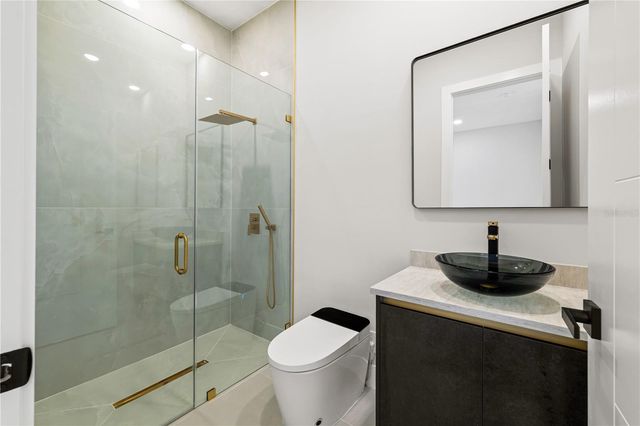 3104 W PINE STREET, Tampa, FL 33607