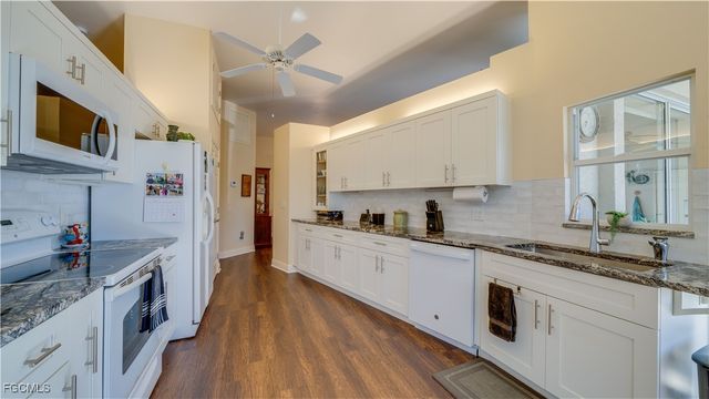 2206 Coral Point DR, Cape Coral, FL 33990