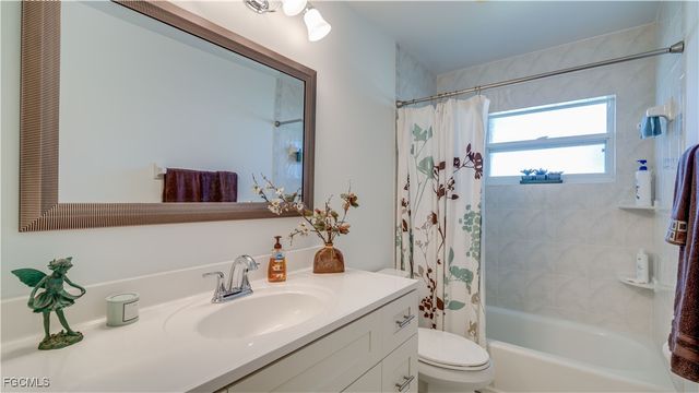 2206 Coral Point DR, Cape Coral, FL 33990