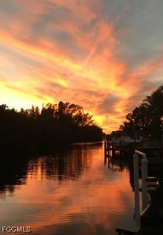 2206 Coral Point DR, Cape Coral, FL 33990