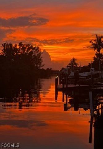 2206 Coral Point DR, Cape Coral, FL 33990