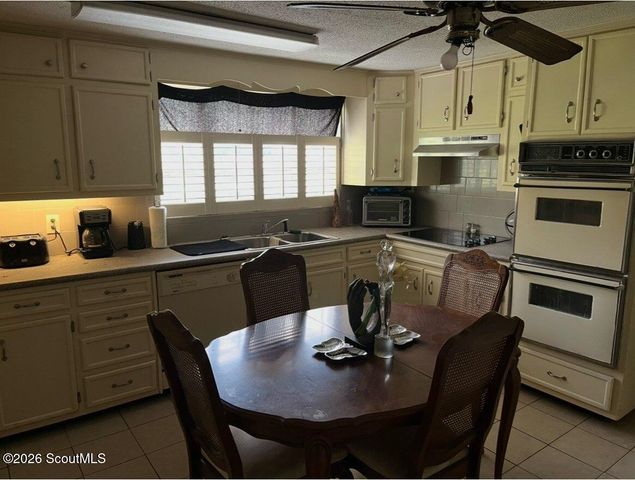 606 Poplar Street, Waycross, GA 31501