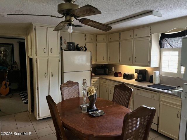 606 Poplar Street, Waycross, GA 31501