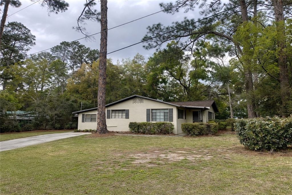 606 Poplar Street, Waycross, GA 31501