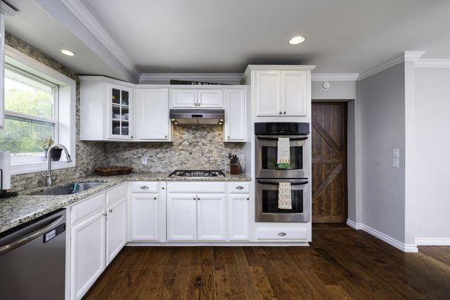 6865 Flat Creek Rd, College Grove, TN 37046