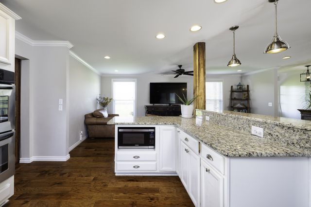 6865 Flat Creek Rd, College Grove, TN 37046