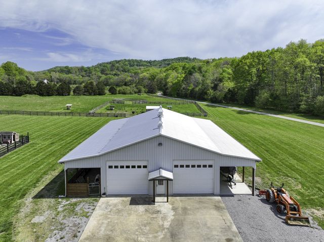 6865 Flat Creek Rd, College Grove, TN 37046