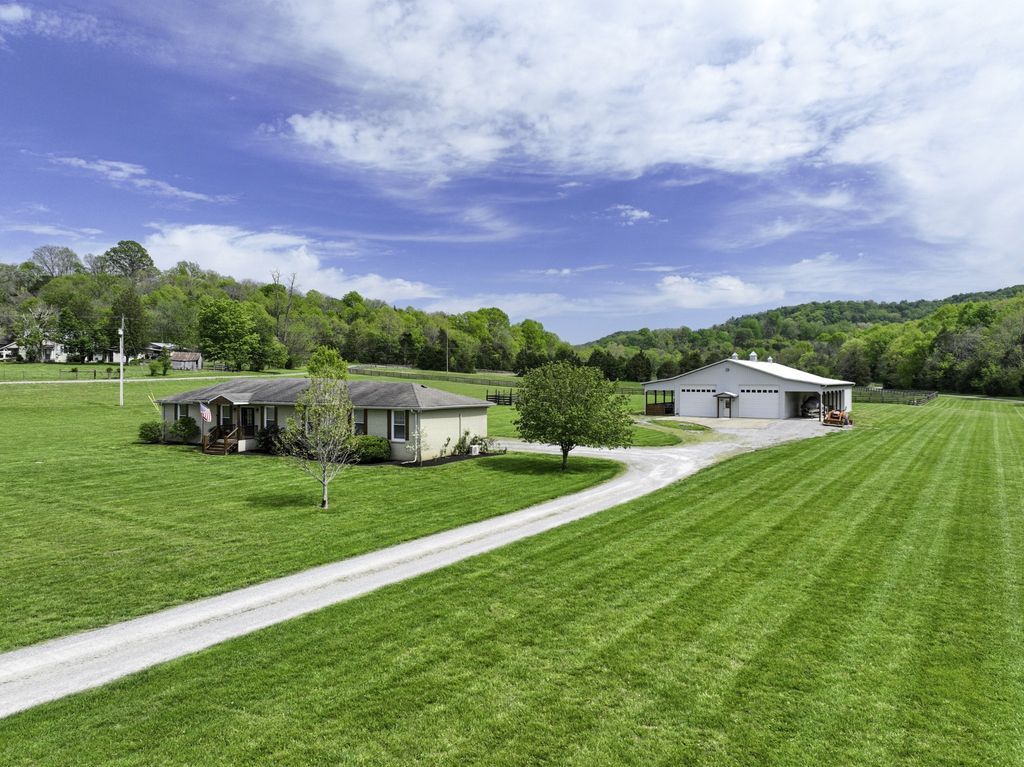 6865 Flat Creek Rd, College Grove, TN 37046