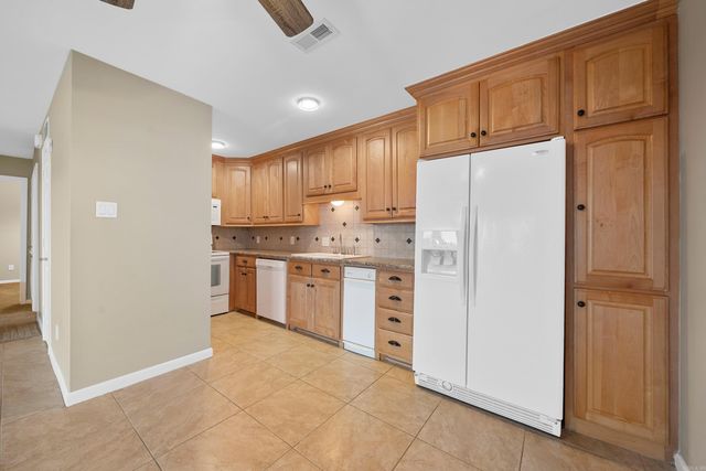 1319 Airport Rd Unit 5E, Hot Springs, AR 71913