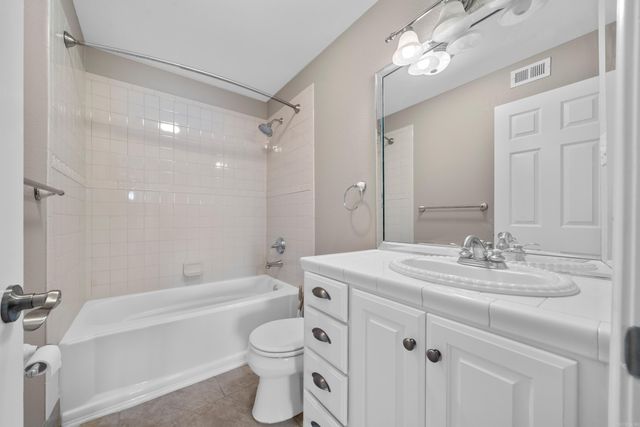 1319 Airport Rd Unit 5E, Hot Springs, AR 71913