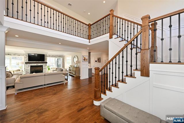 68 Hidden Glen Road, Upper Saddle River, NJ 07458