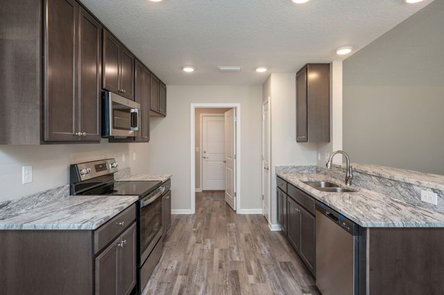 6011 EMMY LYNN LN, Crestview, FL 32539