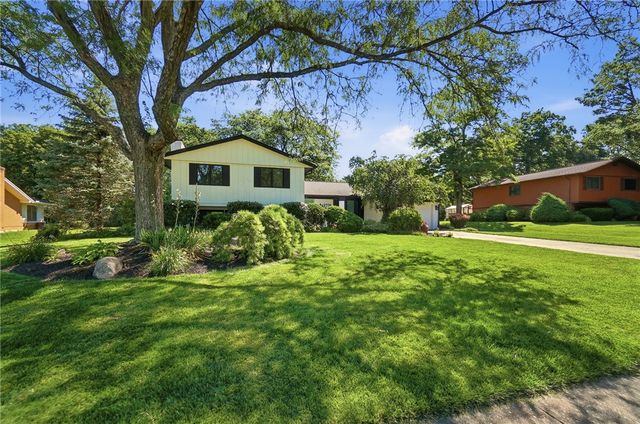 8220 Paragon Road, Washington Twp, OH 45458