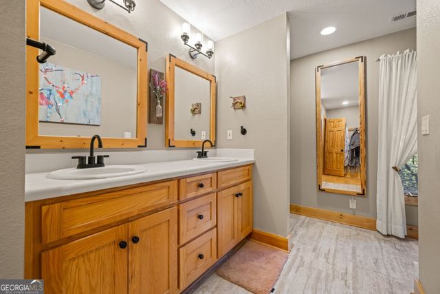 1010 Meadowview Ridge, Clarkesville, GA 30523