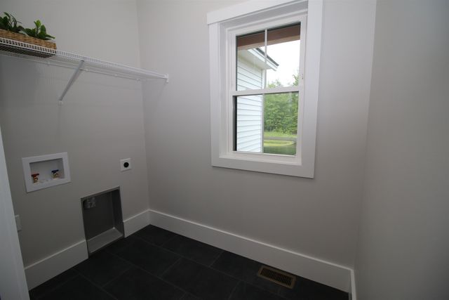 77 Salisbury Road, Mont Vernon, NH 03057