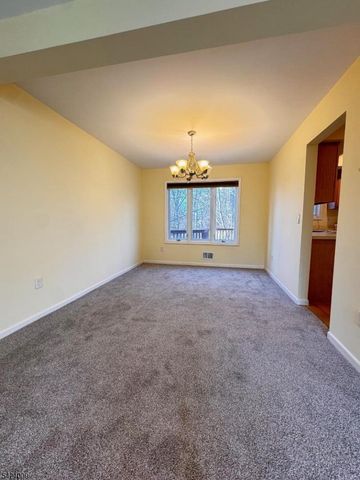 48 Clarken Dr 48, West Orange Twp., NJ 07052