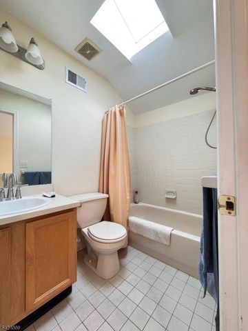 48 Clarken Dr 48, West Orange Twp., NJ 07052