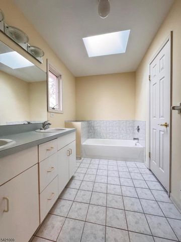 48 Clarken Dr 48, West Orange Twp., NJ 07052