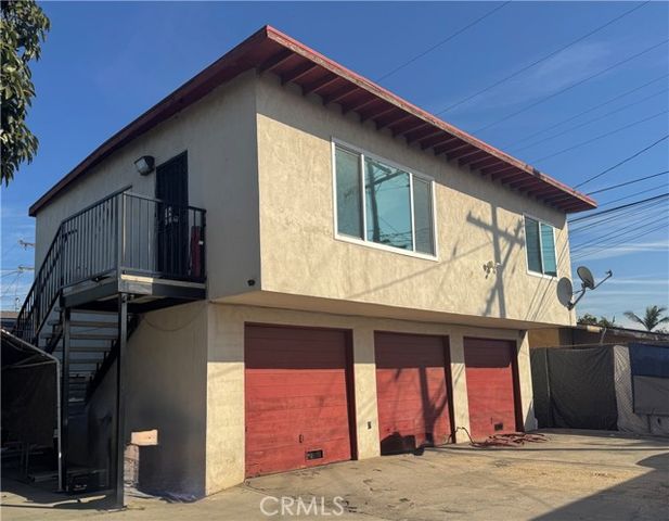 468 S Fetterly, Los Angeles, CA 90022