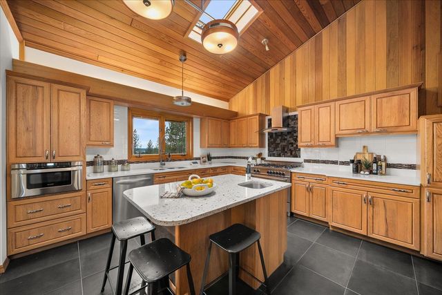 5203 N Mulvaney Ct, Spokane, WA 99212