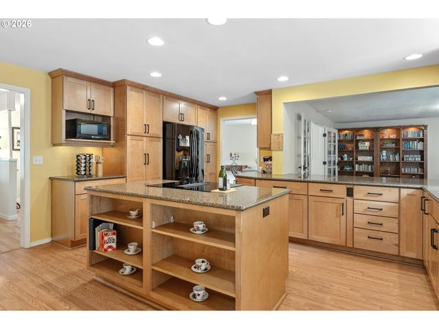 13520 Sw DEVONSHIRE Dr, Beaverton, OR 97005