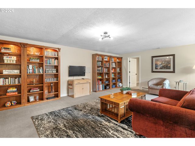 13520 Sw DEVONSHIRE Dr, Beaverton, OR 97005