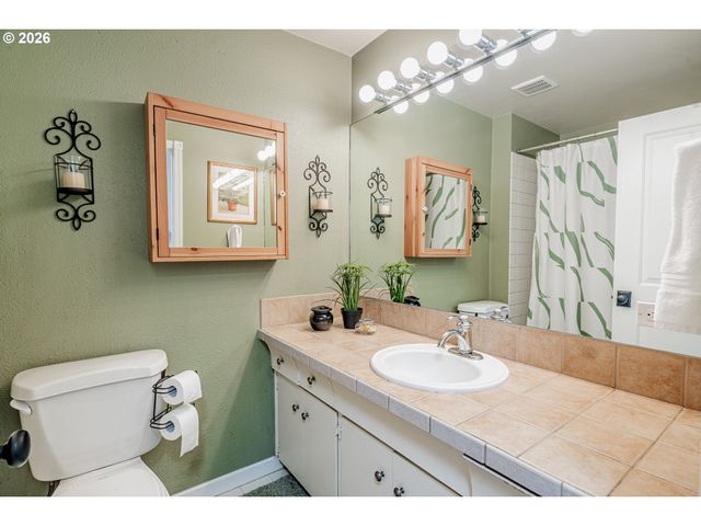 13520 Sw DEVONSHIRE Dr, Beaverton, OR 97005