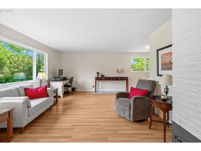 13520 Sw DEVONSHIRE Dr, Beaverton, OR 97005
