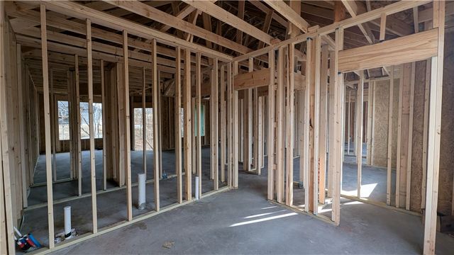 30 Hebrides Lane, Bella Vista, AR 72715