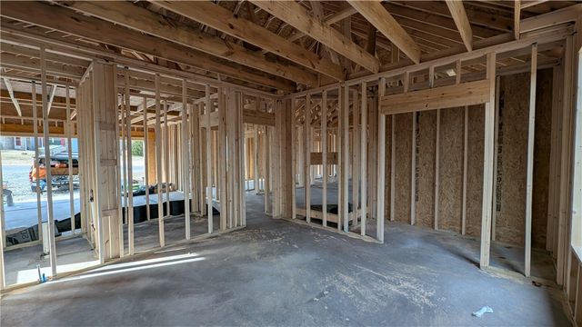 30 Hebrides Lane, Bella Vista, AR 72715