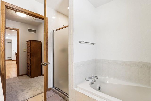 N73W15968 Alpine LANE, Menomonee Falls, WI 53051