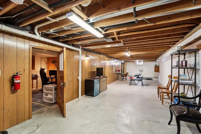 N73W15968 Alpine LANE, Menomonee Falls, WI 53051