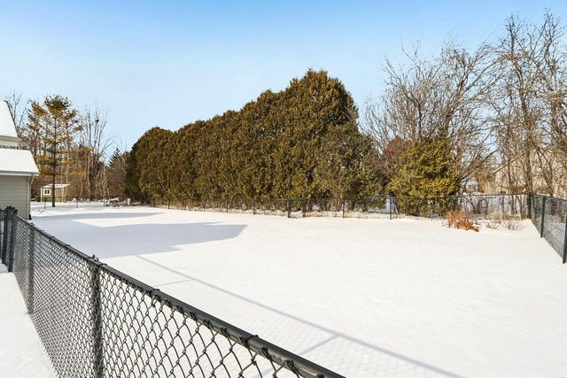 N73W15968 Alpine LANE, Menomonee Falls, WI 53051