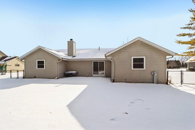 N73W15968 Alpine LANE, Menomonee Falls, WI 53051