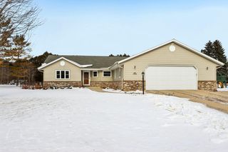 N73W15968 Alpine LANE, Menomonee Falls, WI 53051