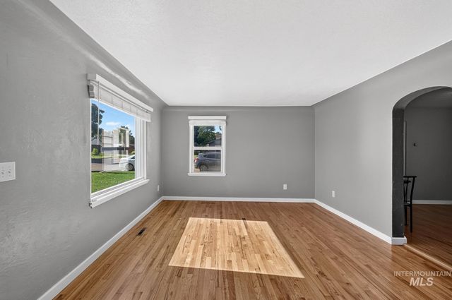 2624 College Ave, Caldwell, ID 83605