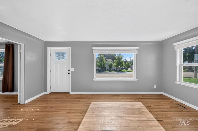 2624 College Ave, Caldwell, ID 83605