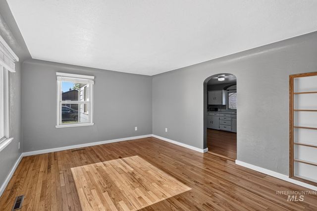 2624 College Ave, Caldwell, ID 83605