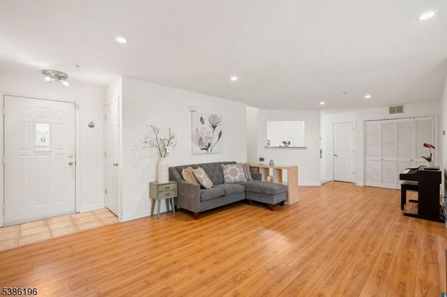 203 Rip Van Dam Court, Montgomery Twp., NJ 08502