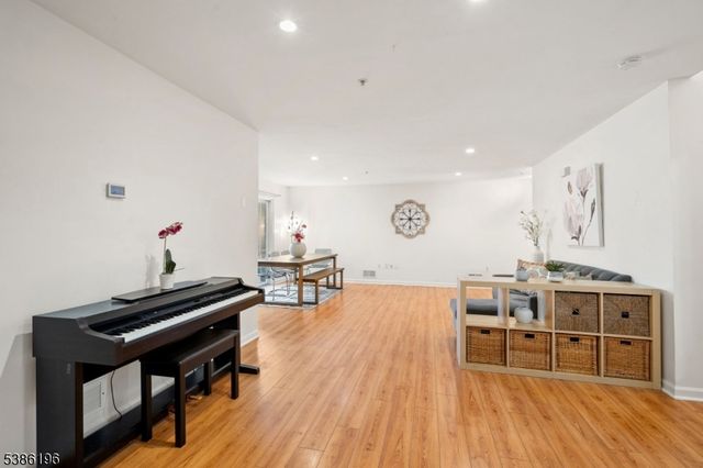 203 Rip Van Dam Court, Montgomery Twp., NJ 08502